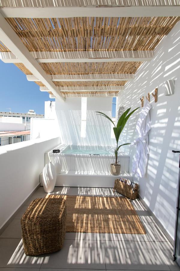 Kamvas Deluxe Apartments Naxos City Exteriör bild